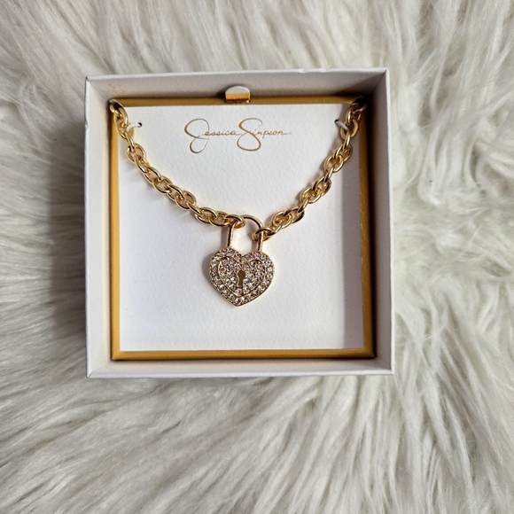 Jessica Simpson Gold Heart Pendant Necklace - Picture 1 of 3
